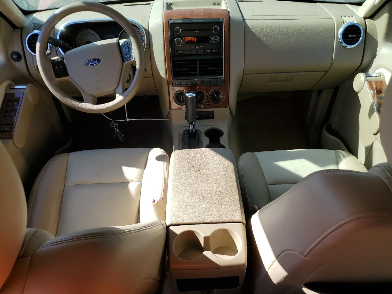 2010 Ford Explorer - Image 8