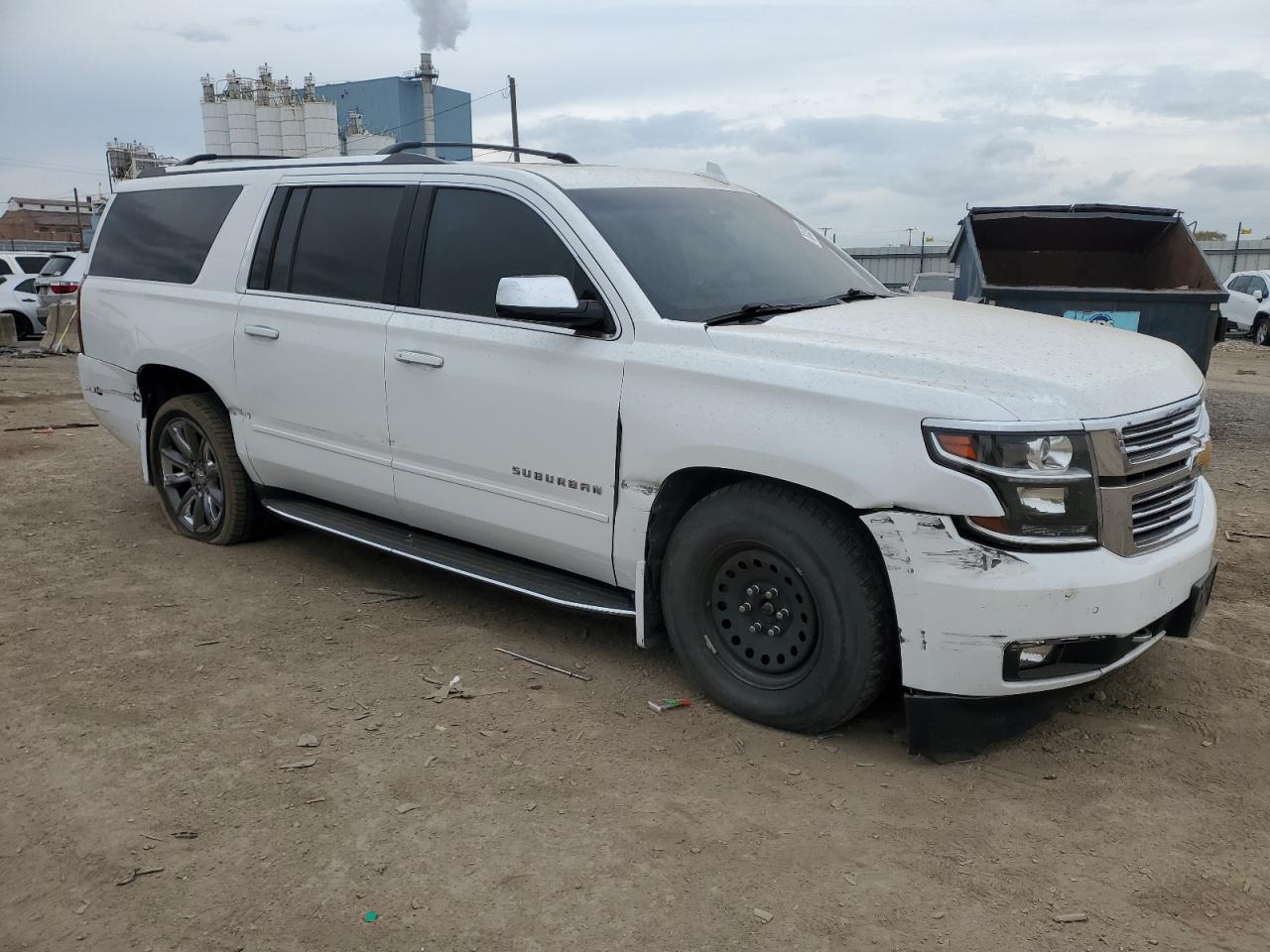 2017 Chevrolet Suburban - Image 4