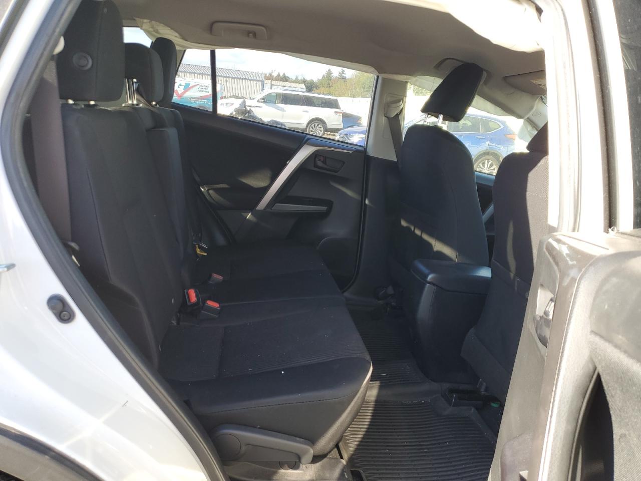 2017 Toyota Rav4 Le VIN: JTMBFREVXHJ135864 Lot: 74954434