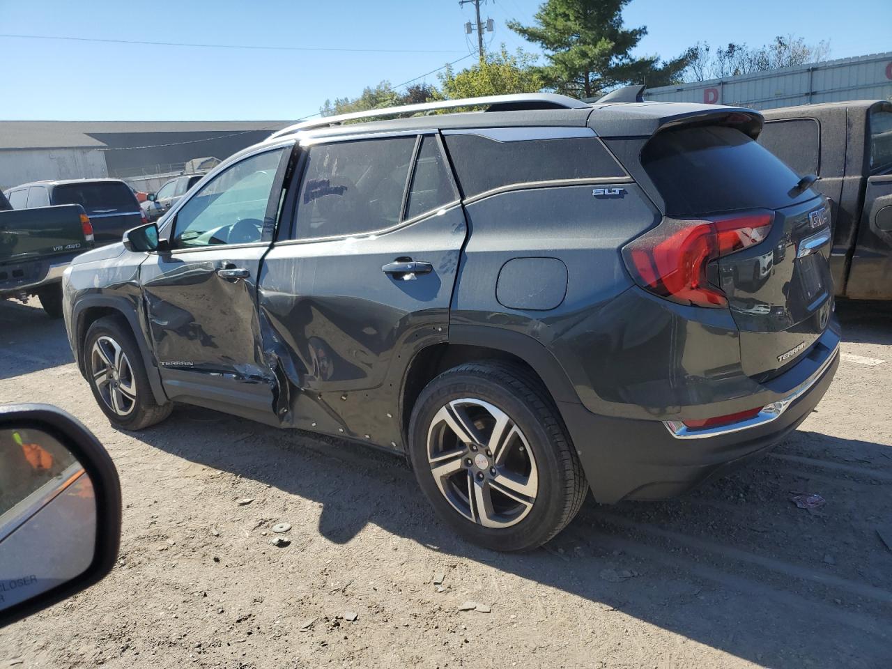 2020 GMC Terrain - Image 2