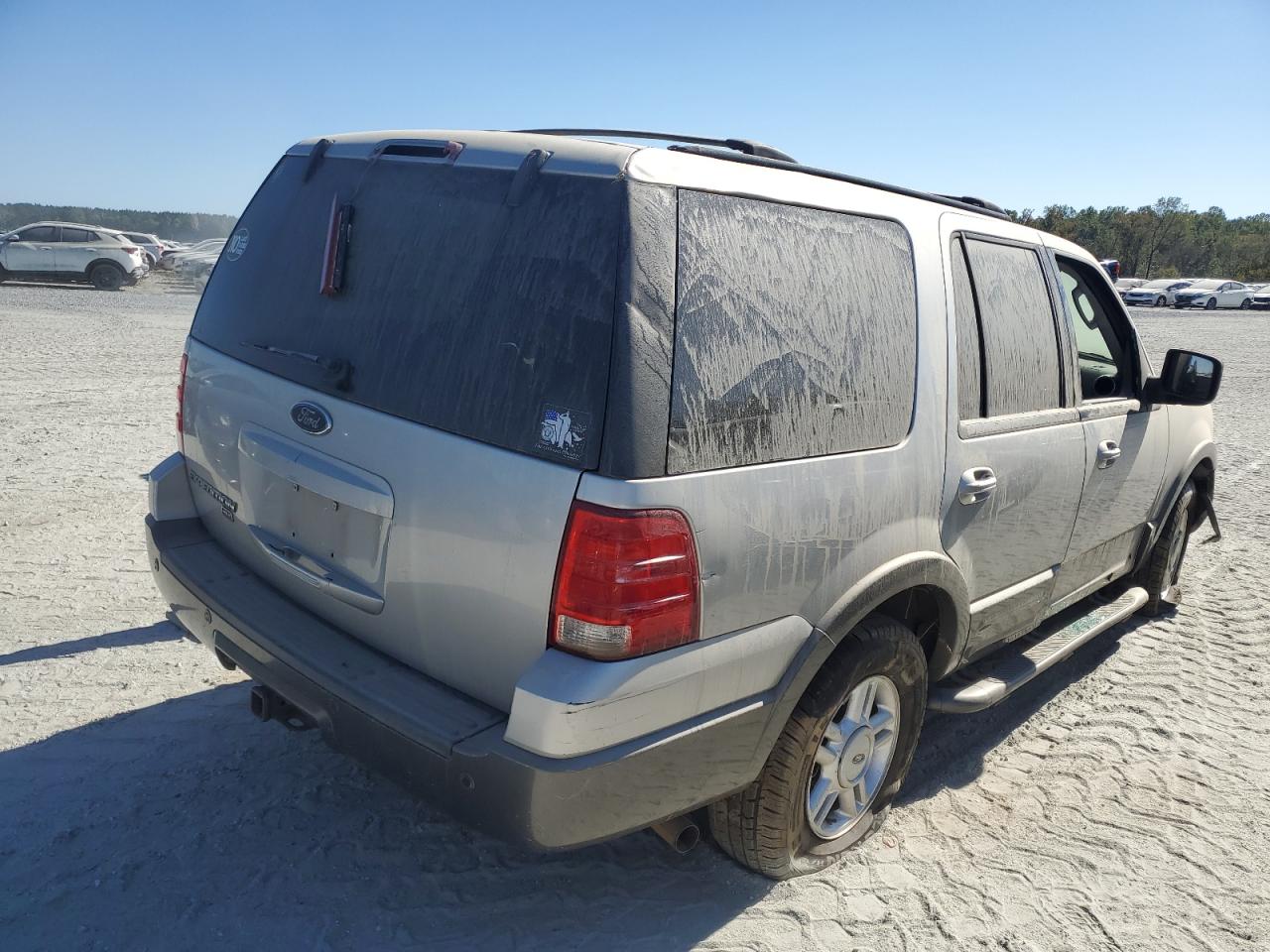 2004 Ford Expedition - Image 3