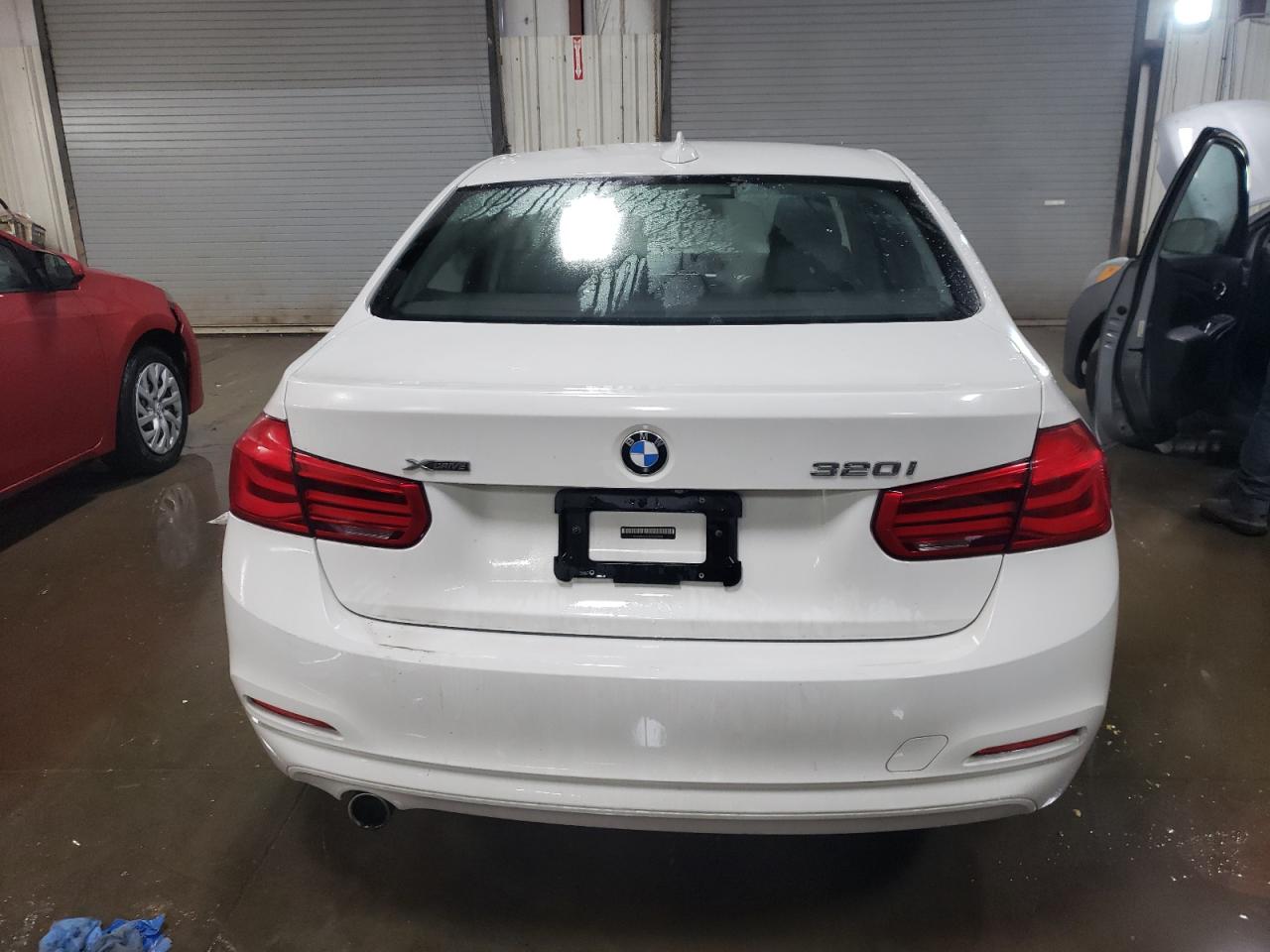 2018 BMW 320 Xi VIN: WBA8E5G5XJNV01918 Lot: 77088054