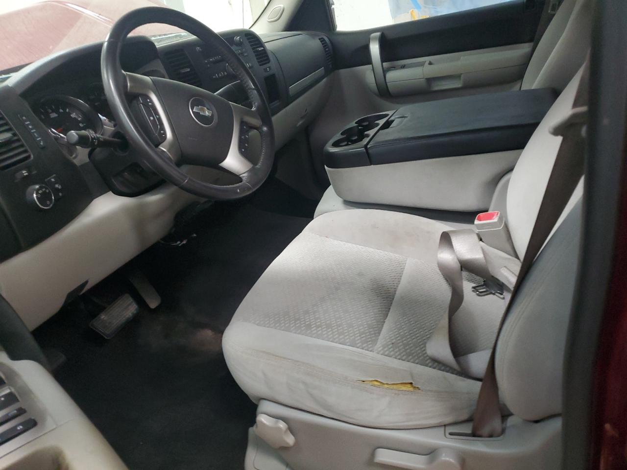 2007 Chevrolet Silverado - Image 7