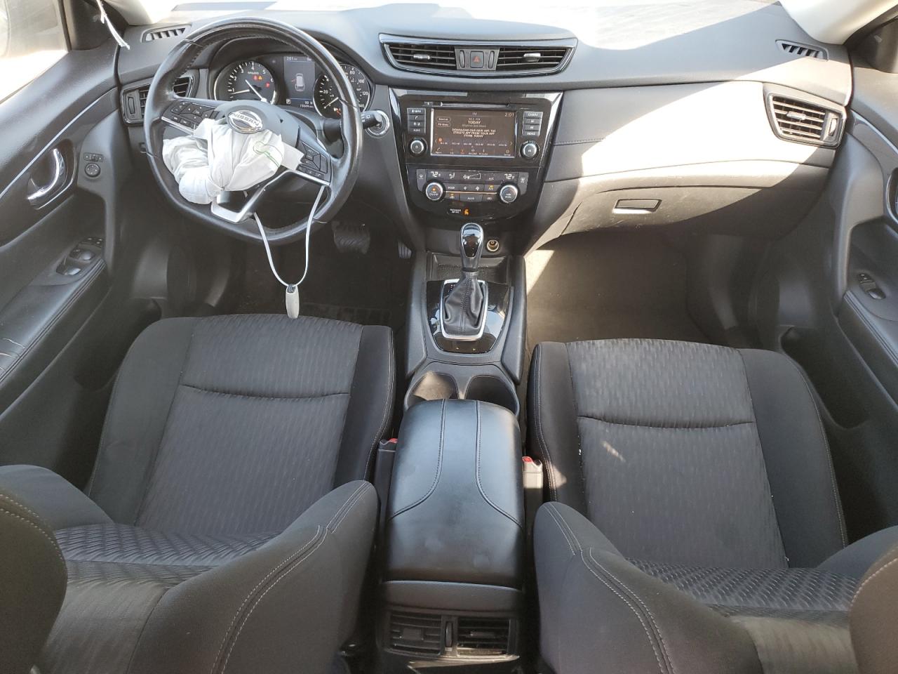 2020 Nissan Rogue - Image 8