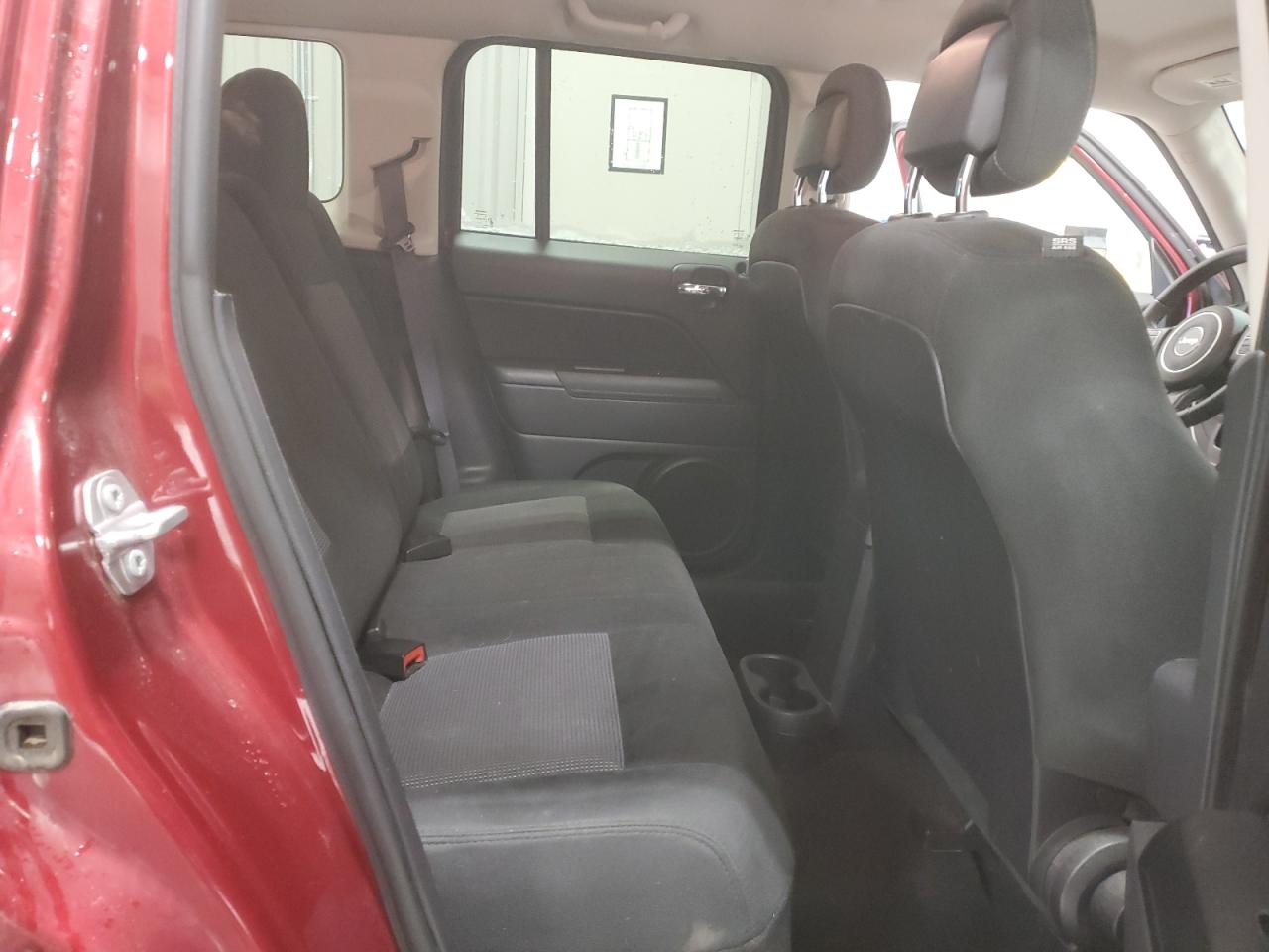 2017 Jeep Liberty (Patriot) - Image 11