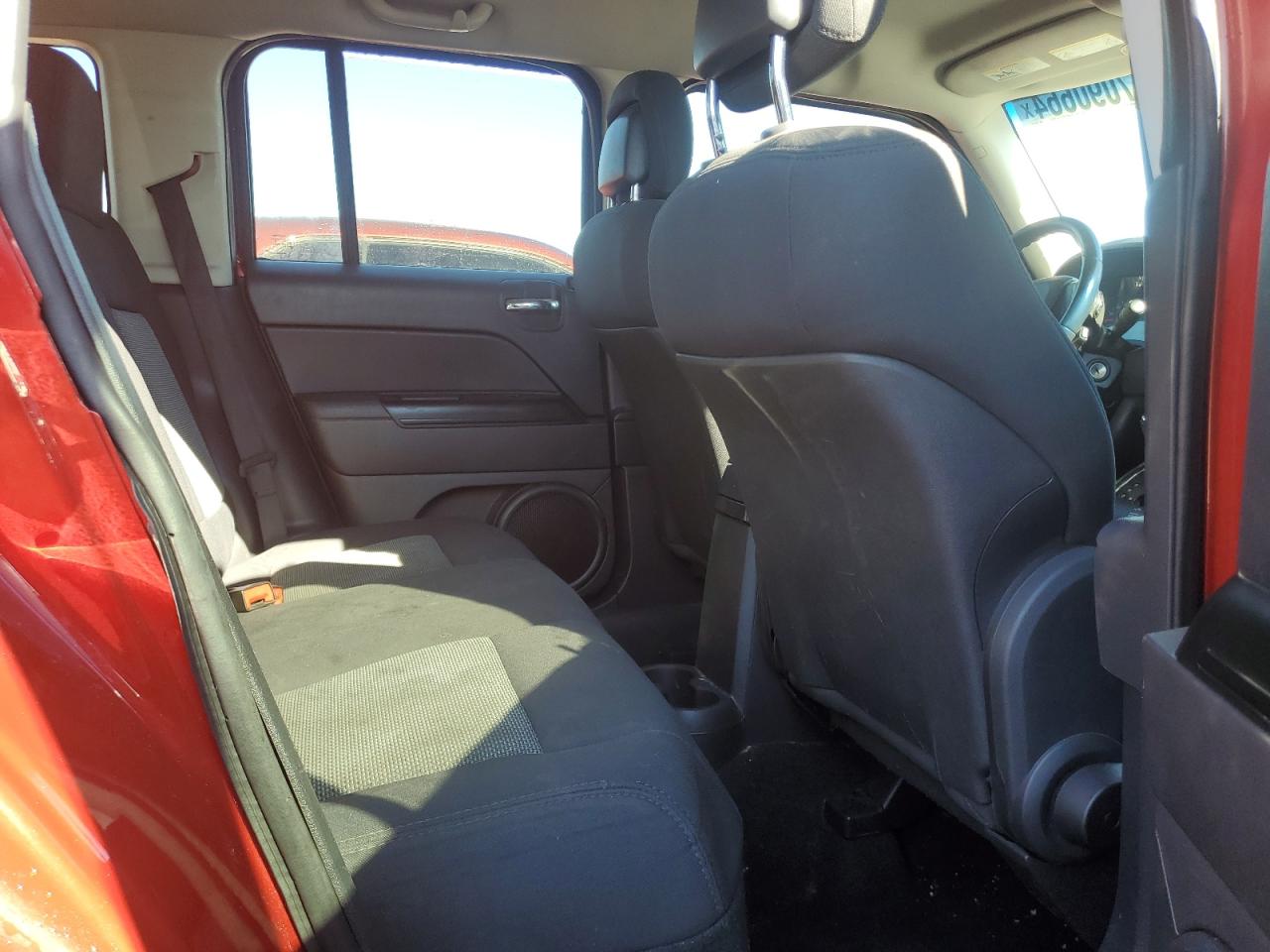 2010 Jeep Liberty (Patriot) - Image 11