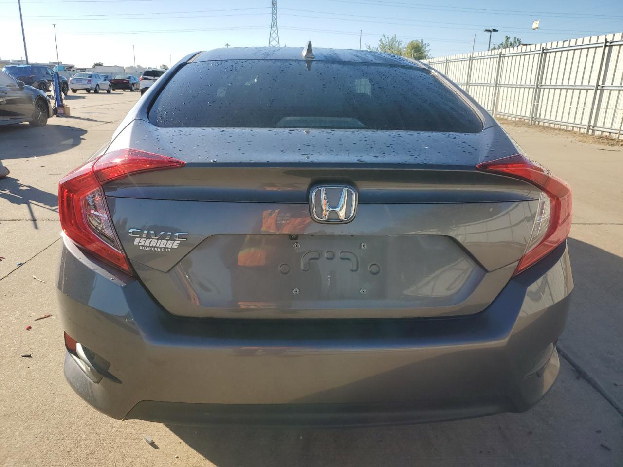 2HGFC2F7XJH593057 2018 Honda Civic Ex