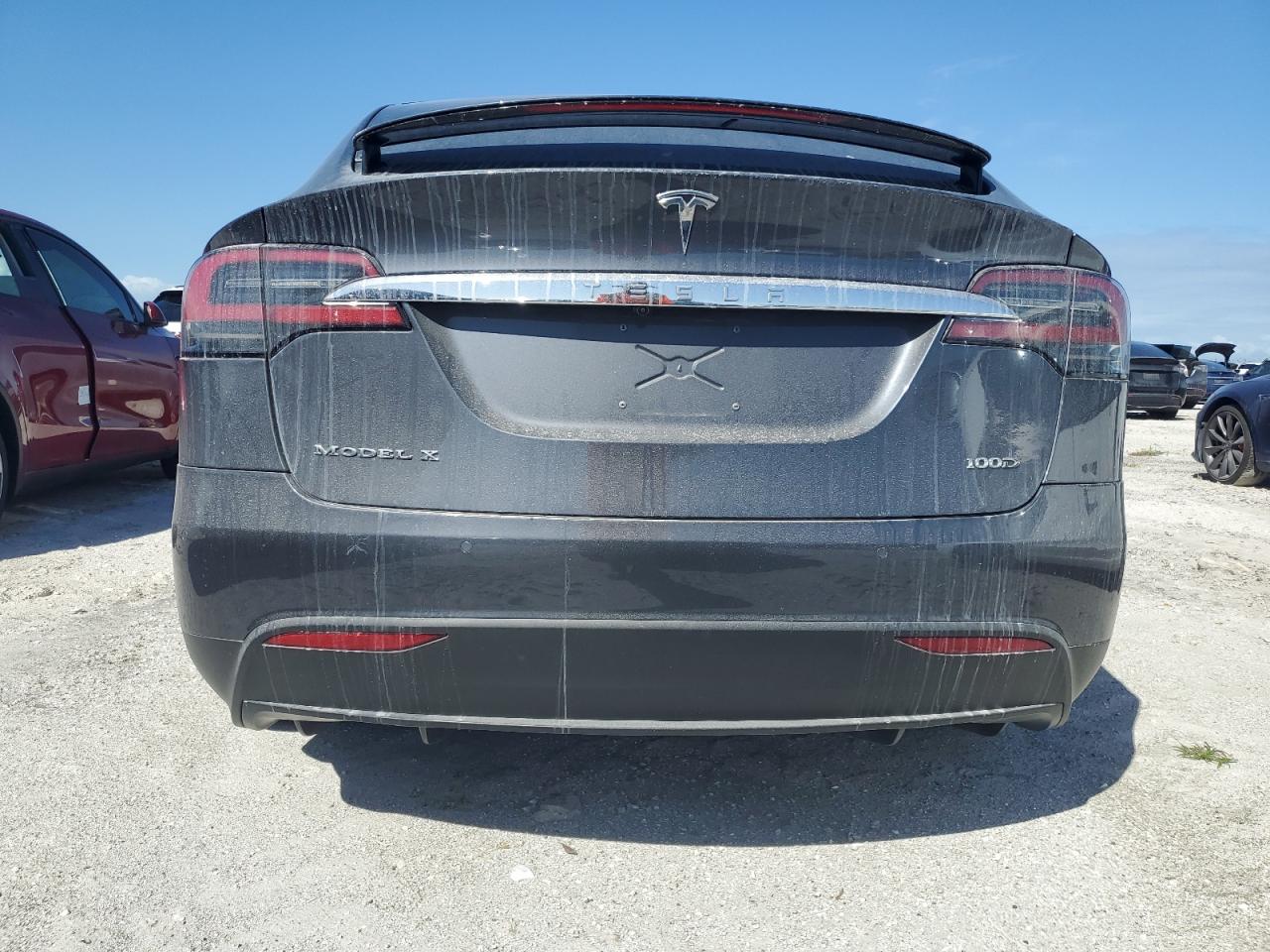 2018 Tesla Model X VIN: 5YJXCBE24JF133911 Lot: 74725634