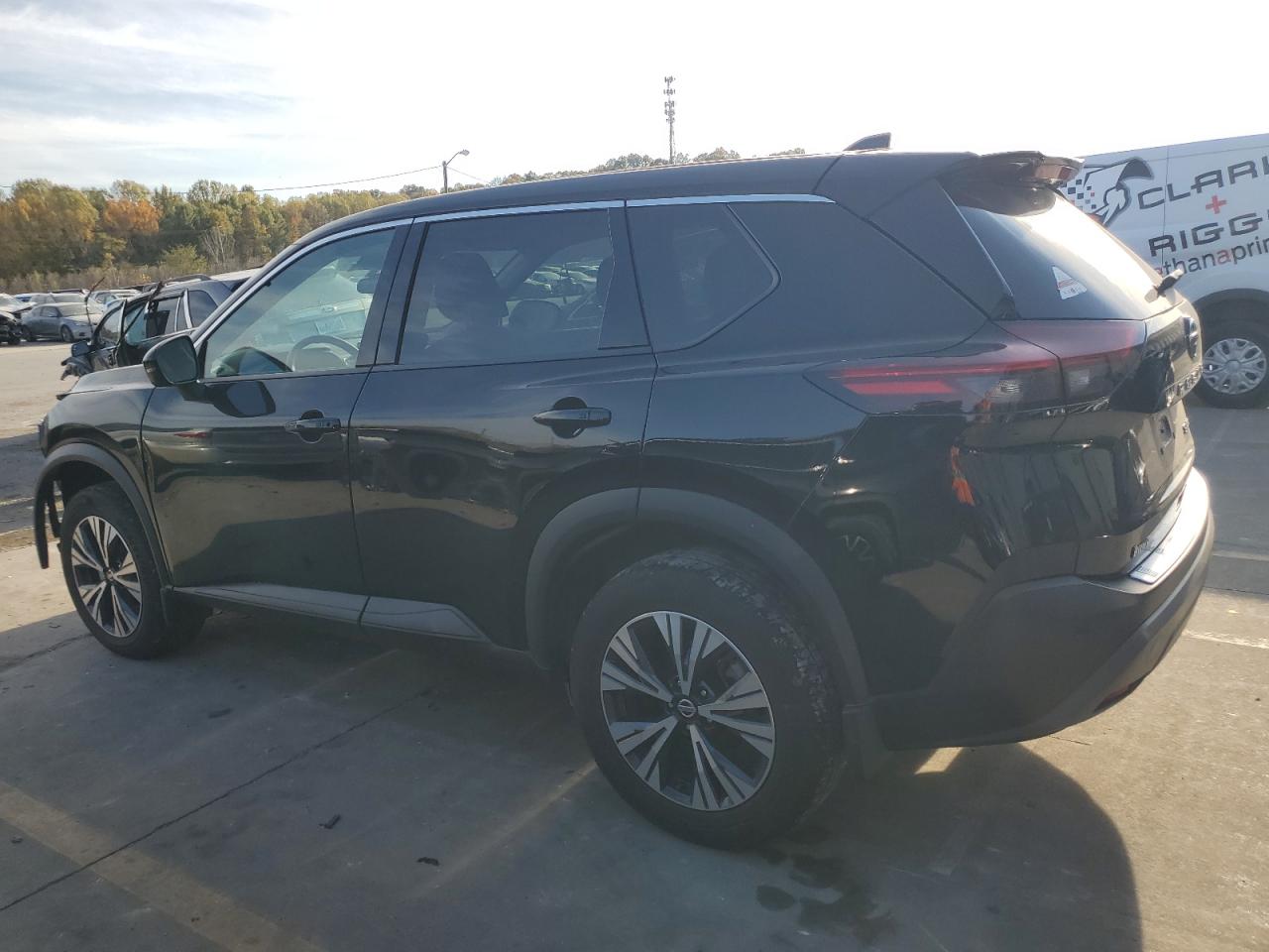 2021 Nissan Rogue - Image 2