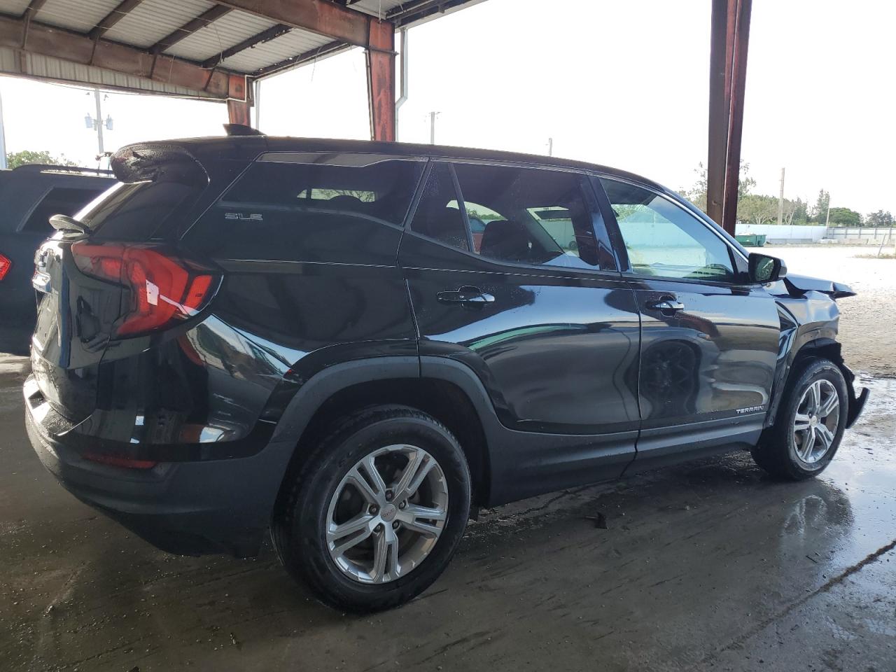 2018 GMC Terrain - Image 3