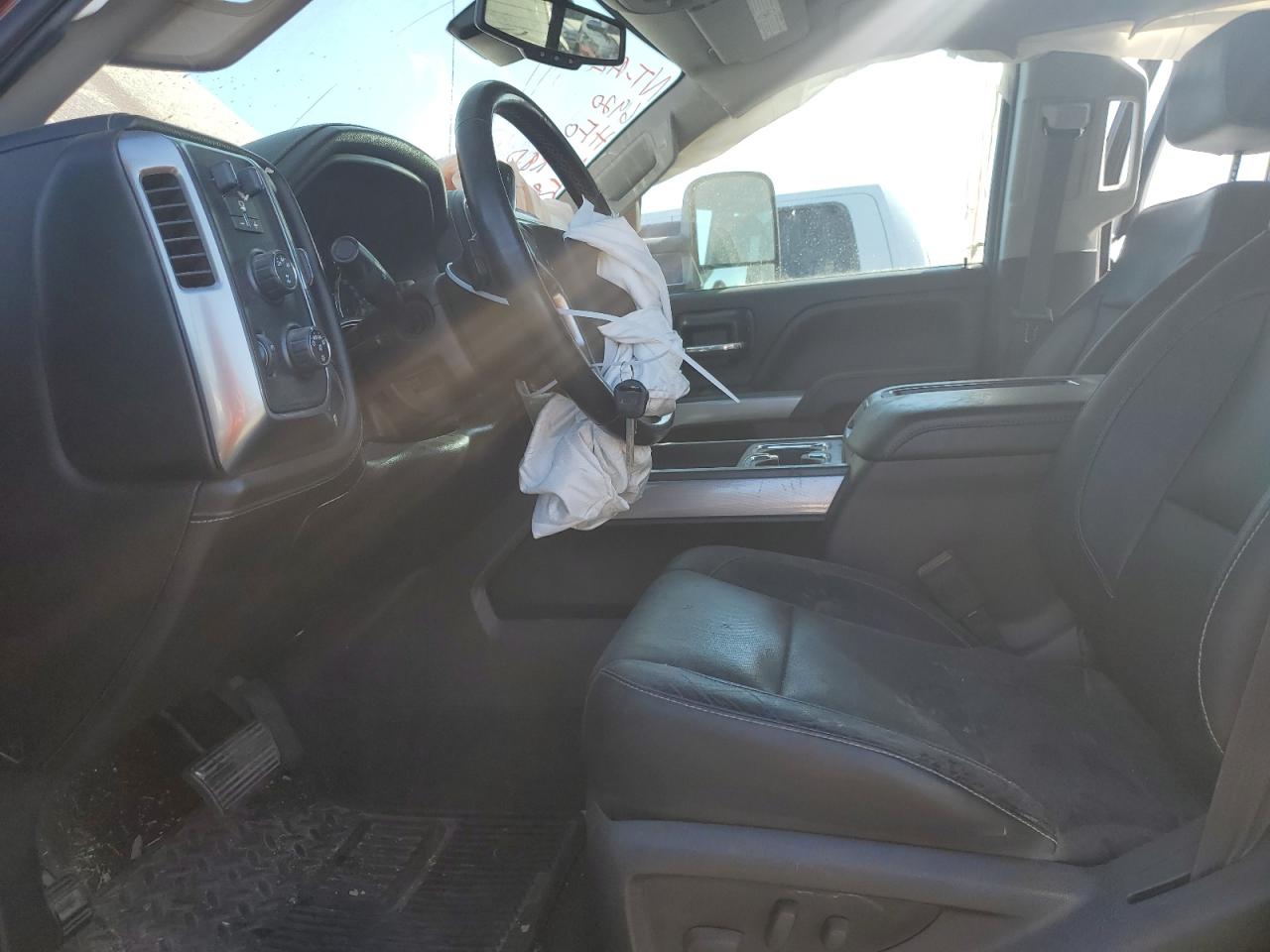 2015 Chevrolet Silverado - Image 7