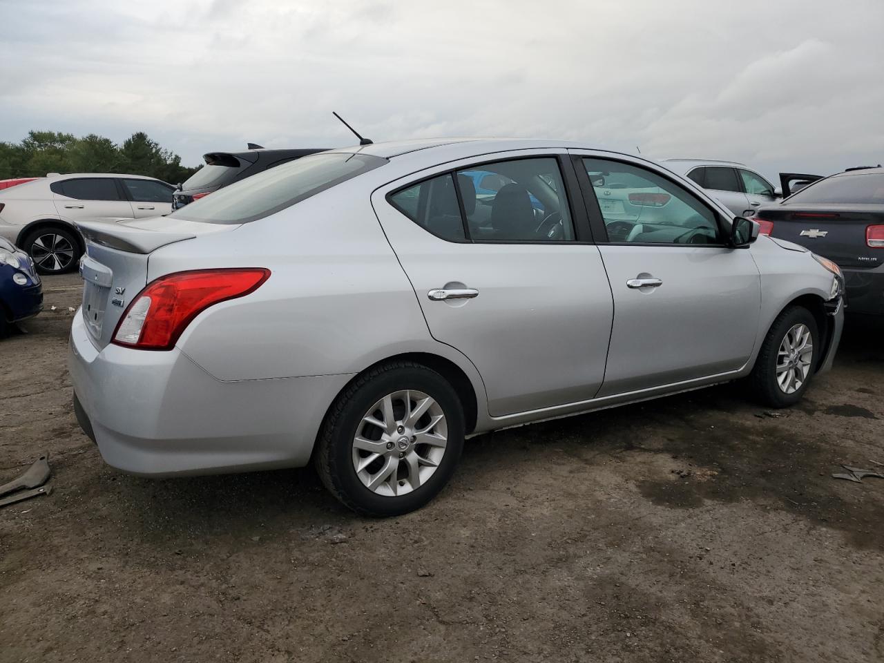 2018 Nissan Versa - Image 3