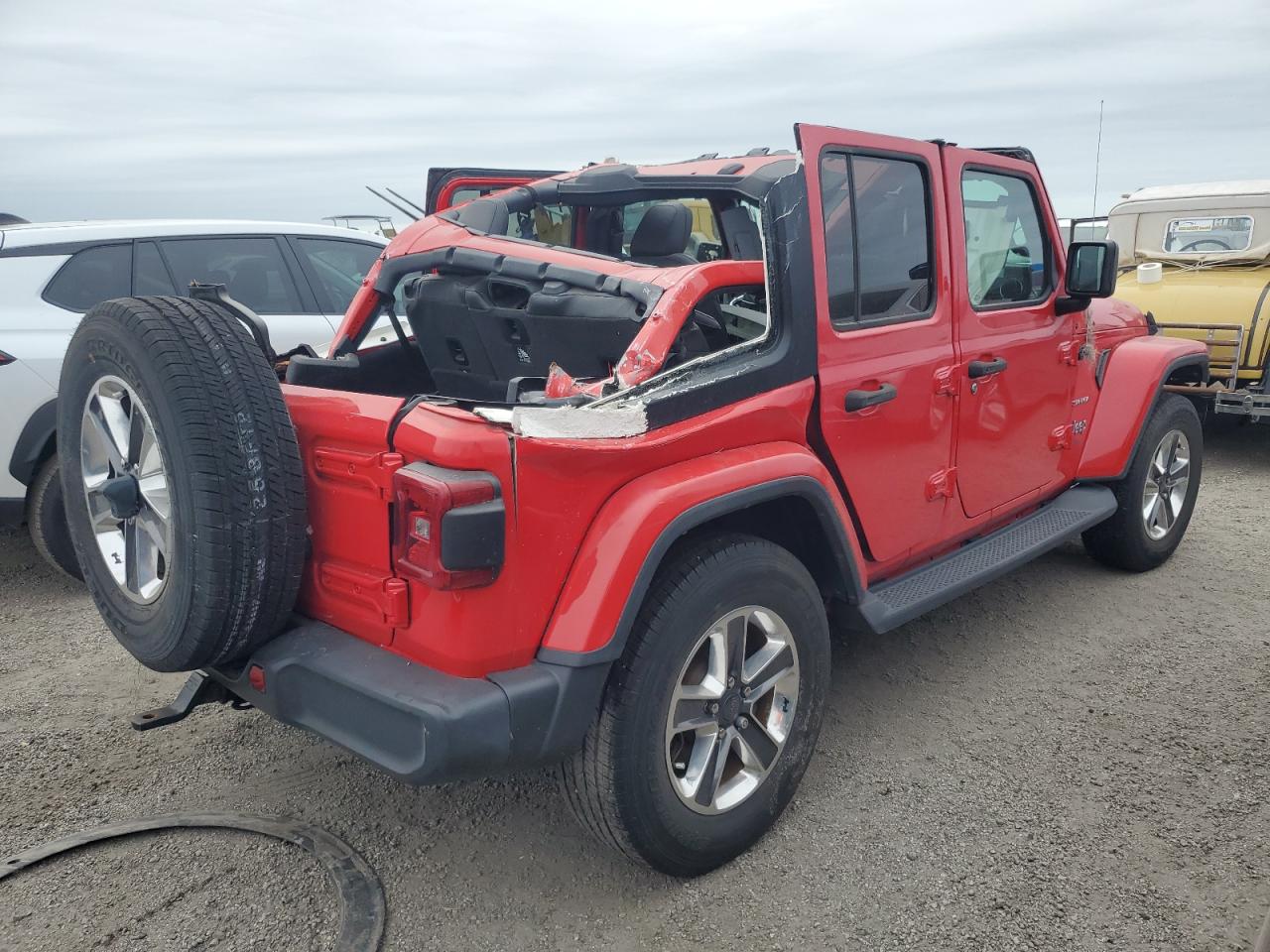 2018 Jeep Wrangler Unlimited Sahara VIN: 1C4HJXEG3JW103829 Lot: 76805844