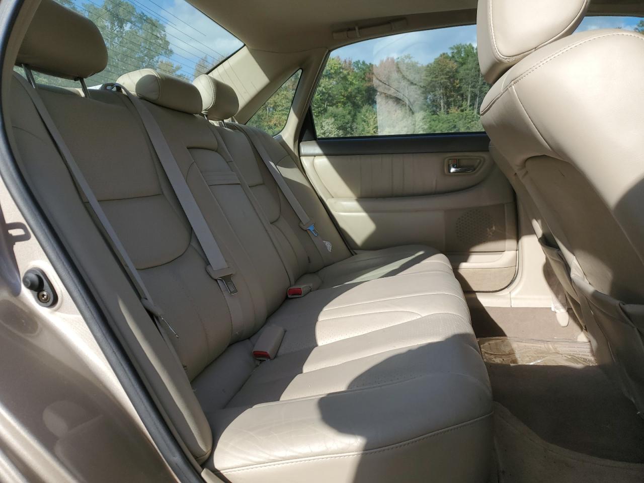 2003 Toyota Avalon - Image 10