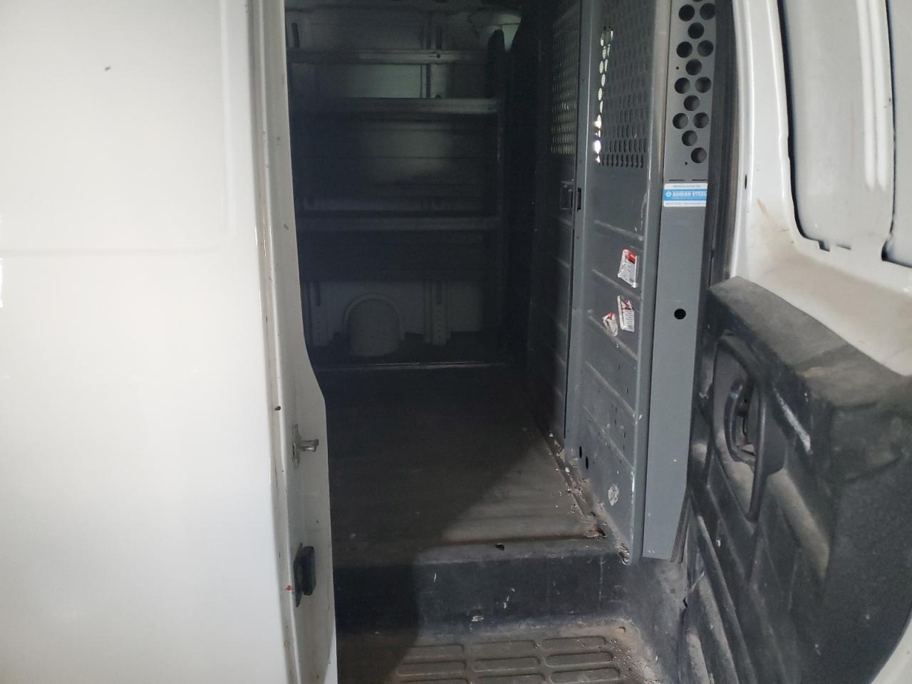 2015 Chevrolet Express - Image 11