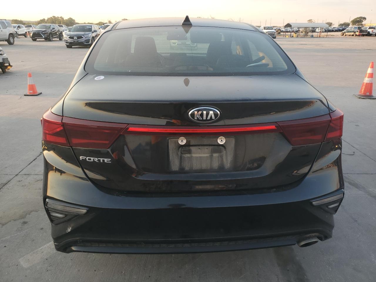 3KPF24AD1KE051773 2019 Kia Forte Fe