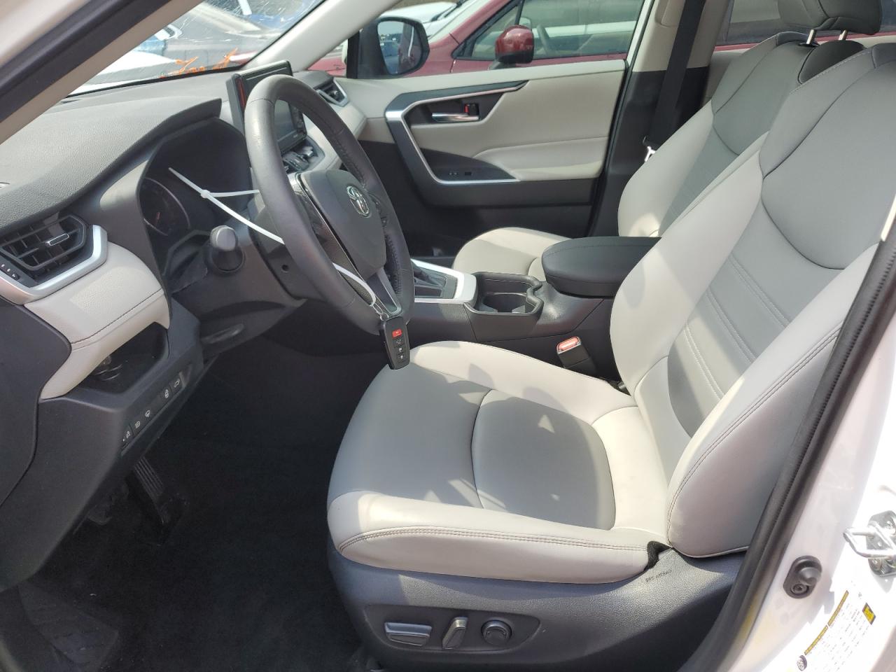 2021 Toyota RAV 4 - Image 7