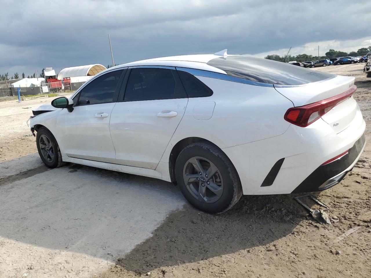 2022 Kia K5 - Image 2