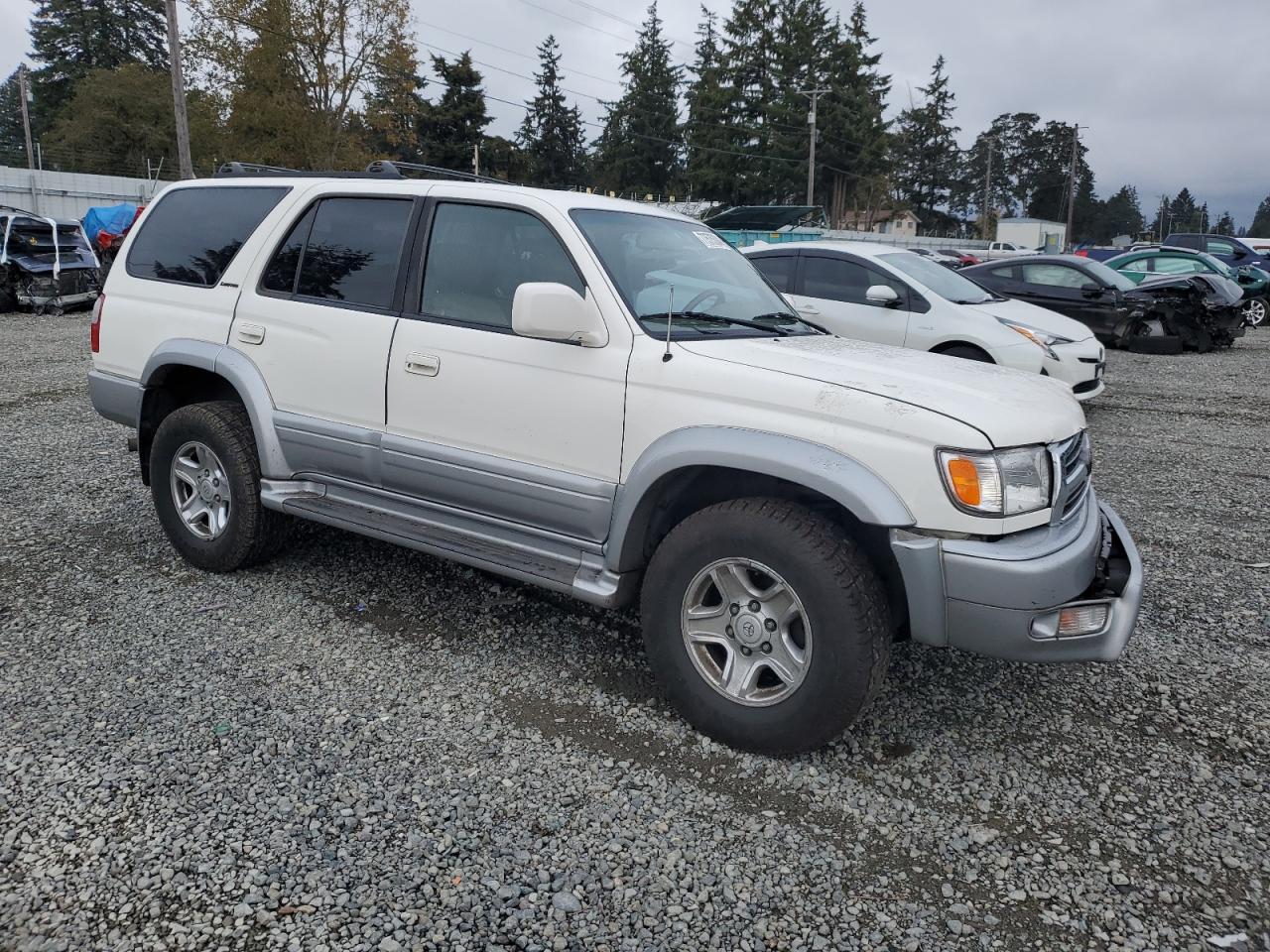 2000 Toyota 4Runner - Image 4