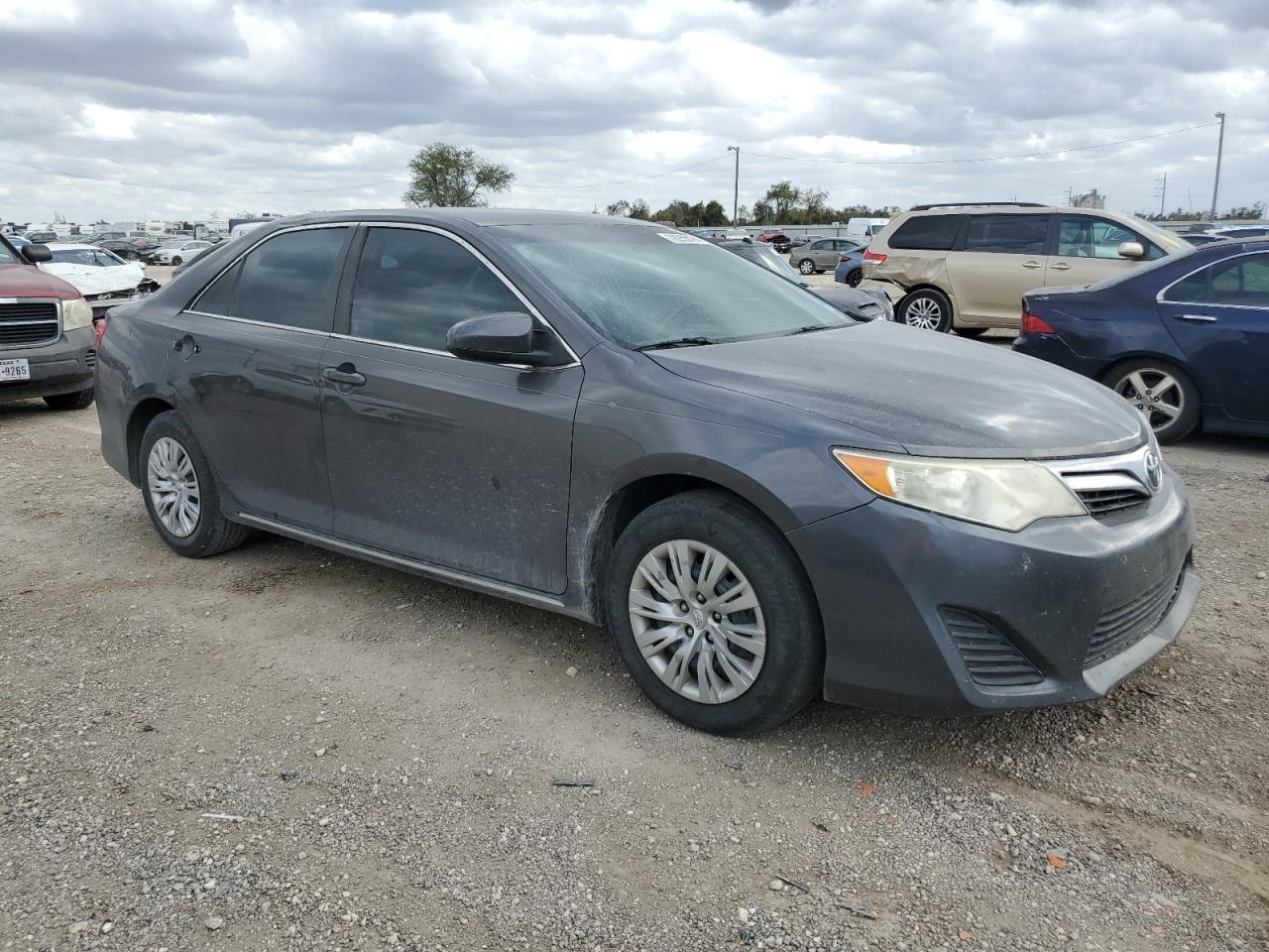 2013 Toyota Camry - Image 4