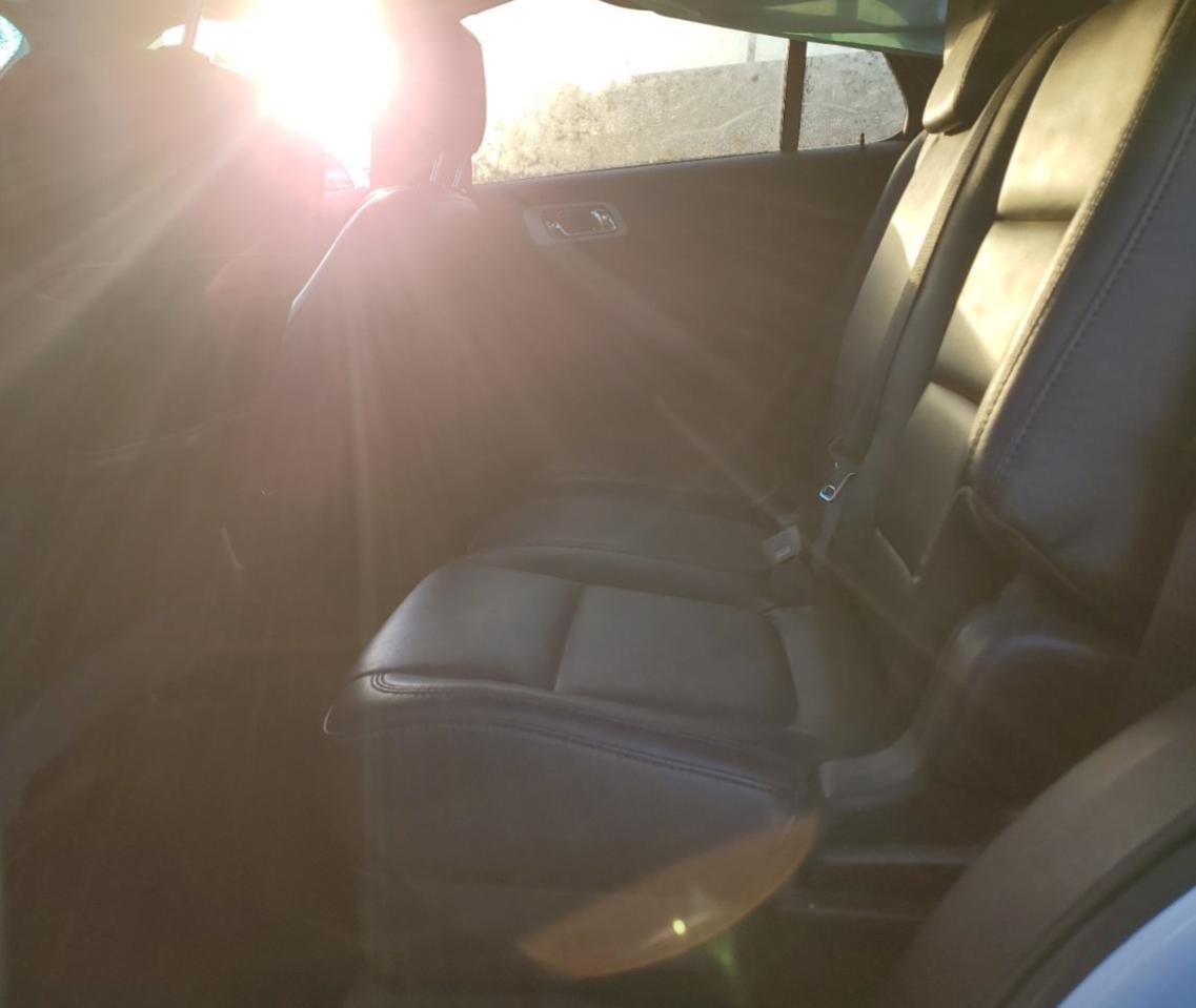 2015 Ford Explorer - Image 11