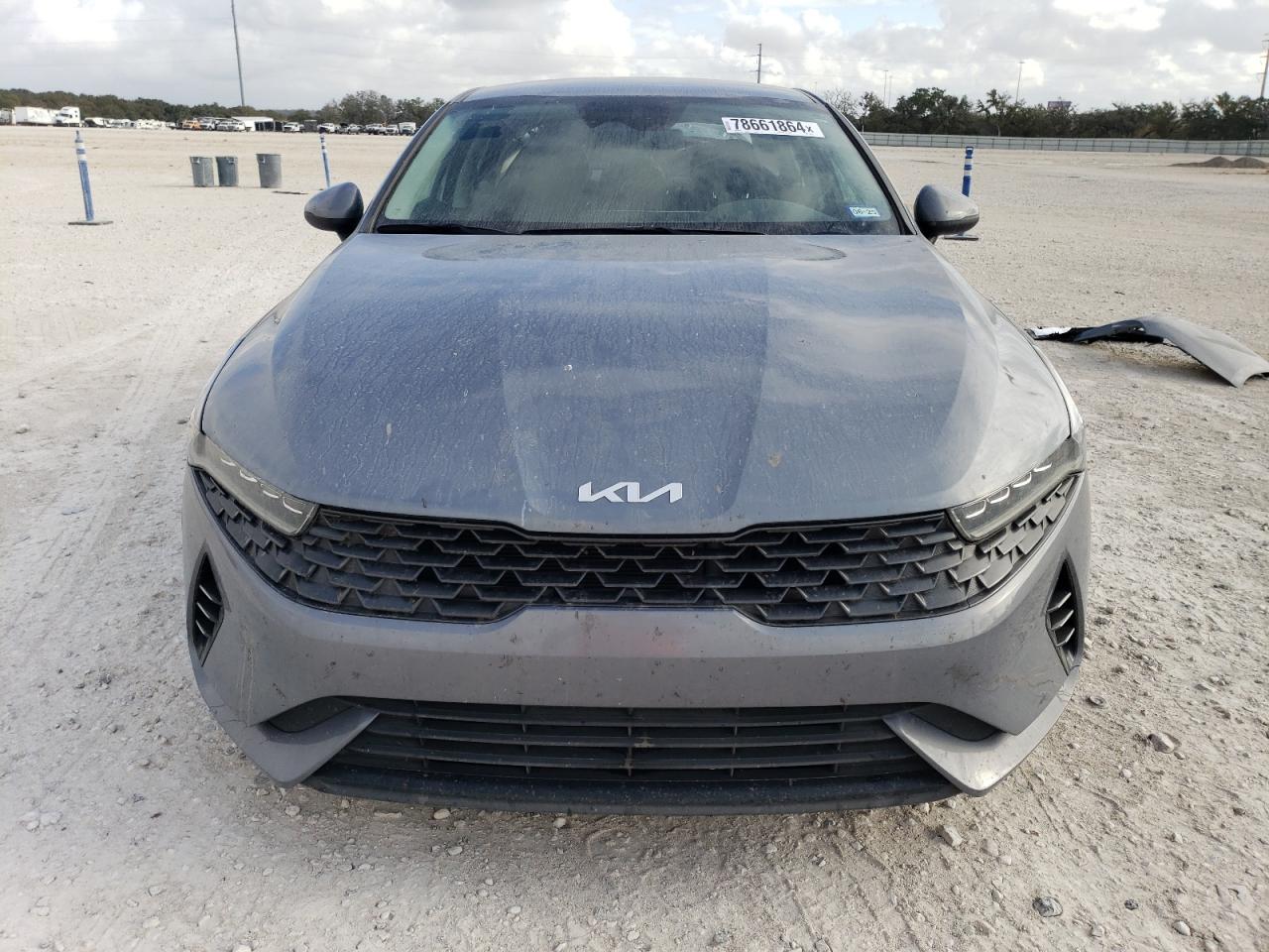 2022 Kia K5 - Image 5