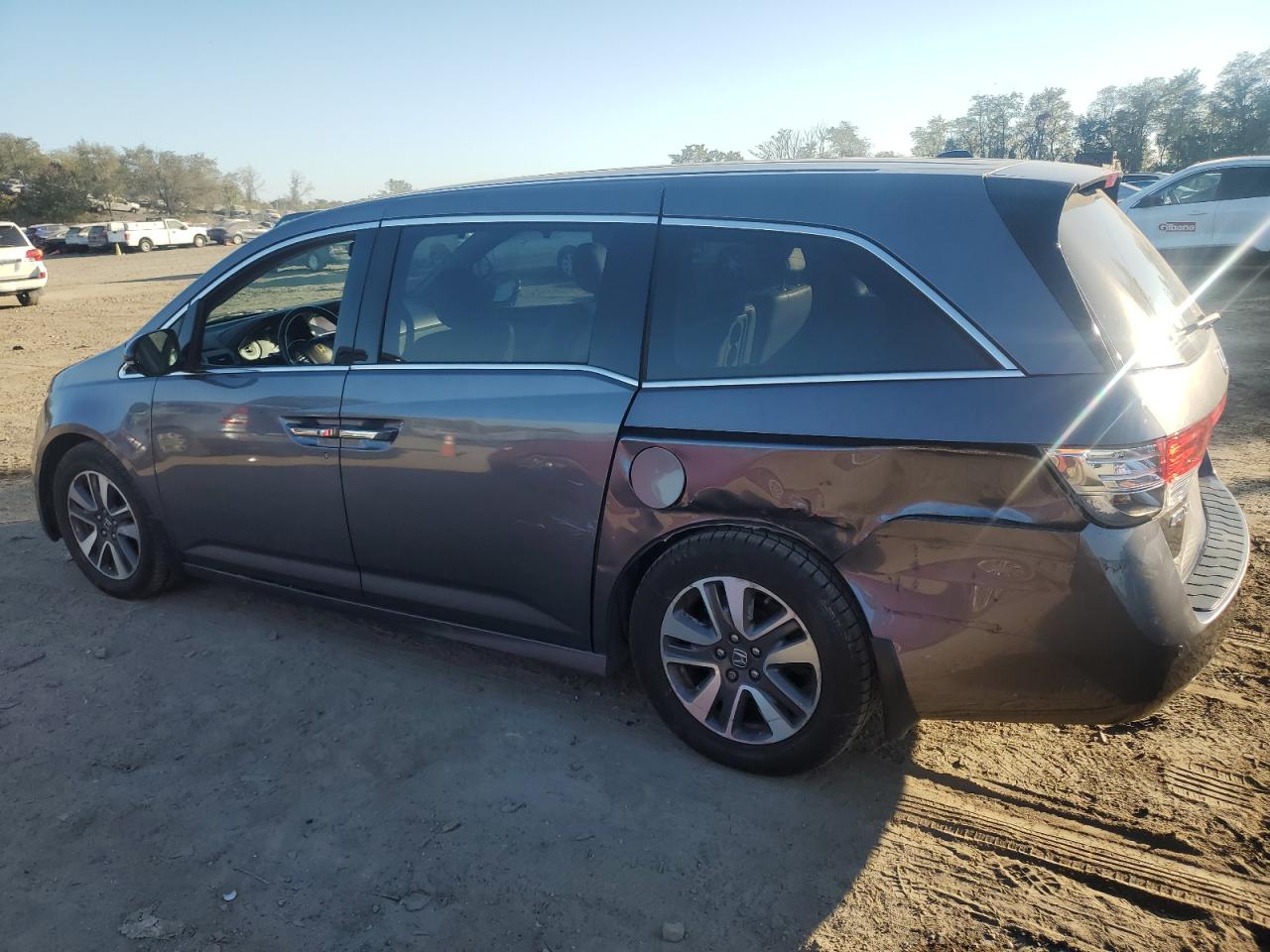 2014 Honda Odyssey - Image 2