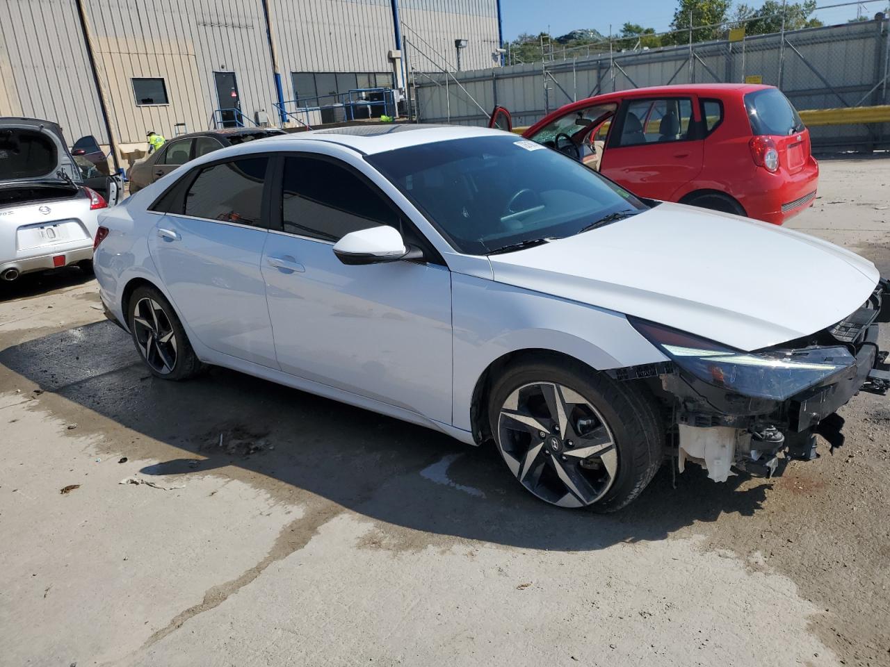 2023 Hyundai Elantra - Image 4