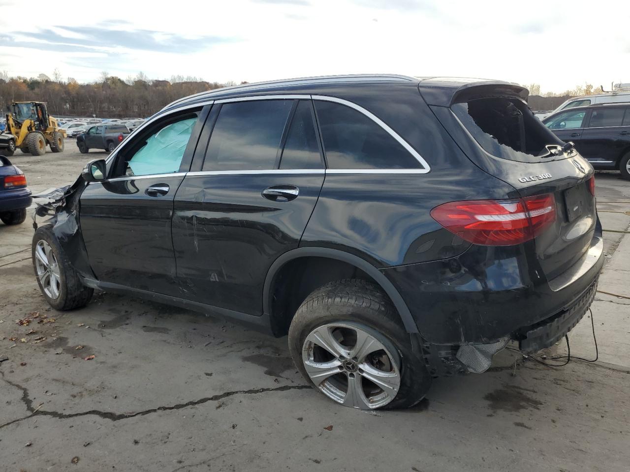 2018 Mercedes-Benz GLC - Image 2