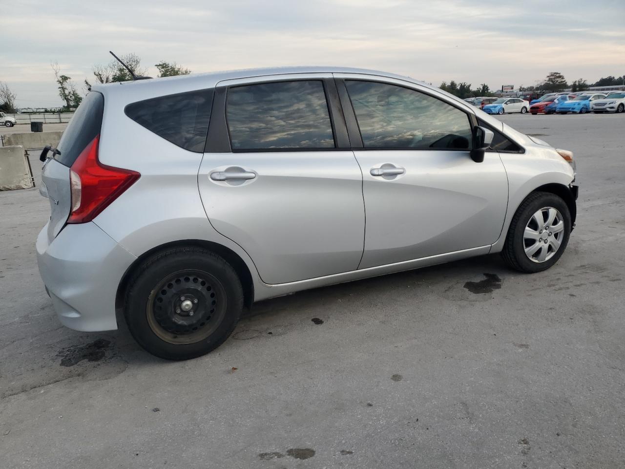 2017 Nissan Versa - Image 3