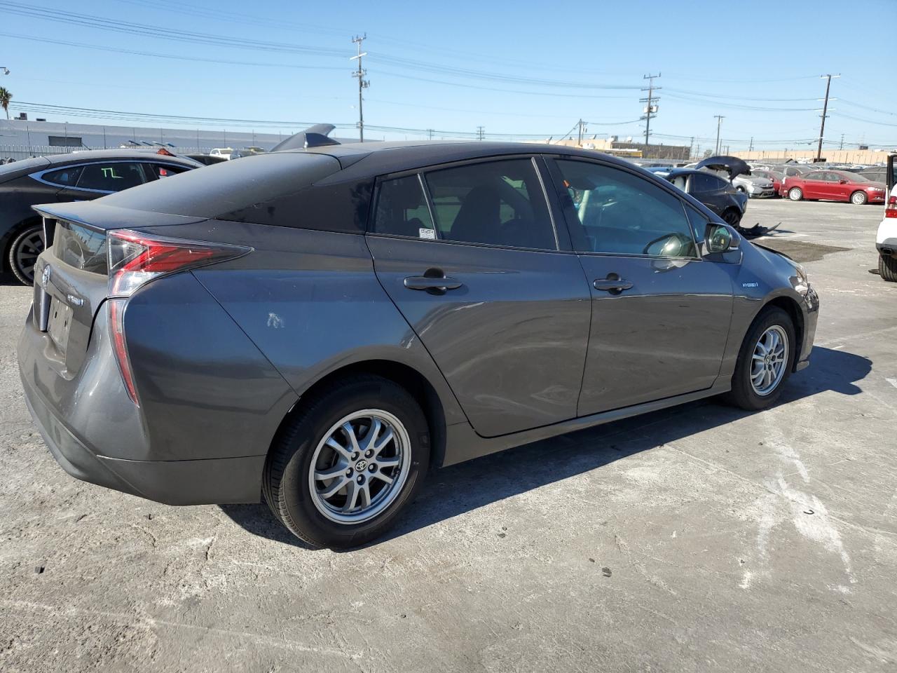 VIN JTDKBRFU2J3598576 2018 TOYOTA PRIUS no.3