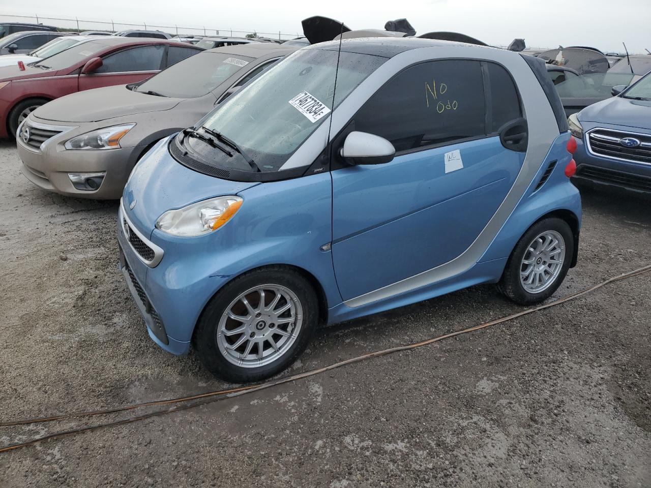 2013 Smart Fortwo Pure VIN: WMEEJ3BAXDK665817 Lot: 74677834