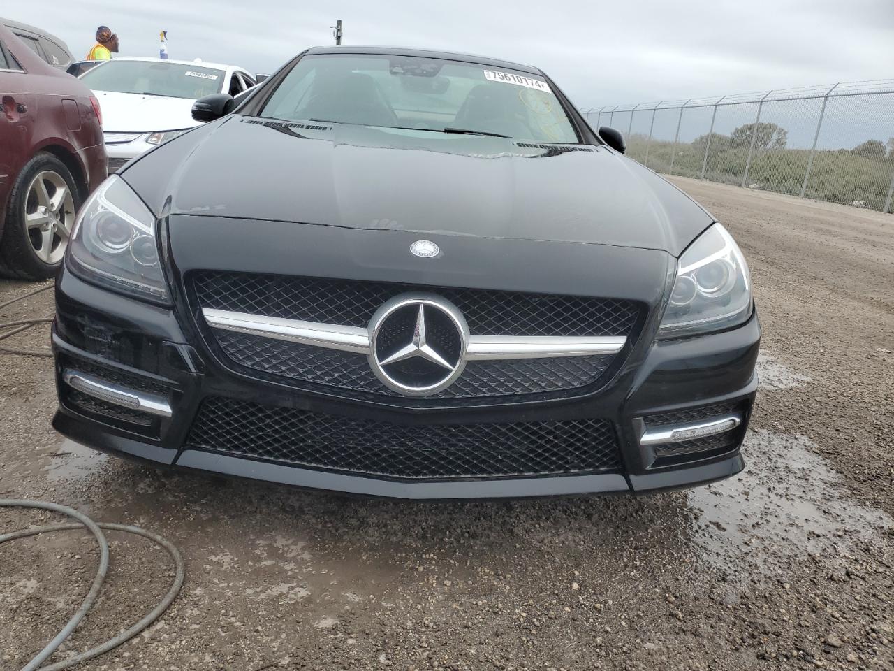 VIN WDDPK3JA1GF115138 2016 MERCEDES-BENZ SLK-CLASS no.5