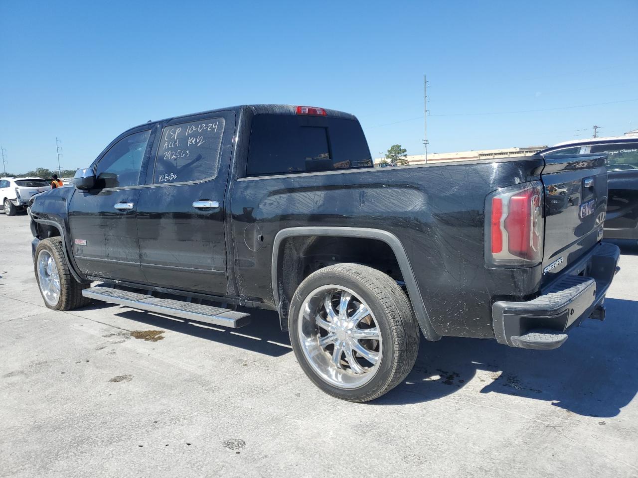2017 GMC Sierra - Image 2