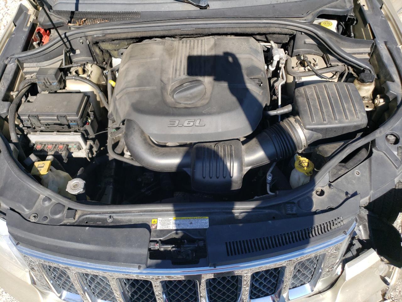 2011 Jeep Grand Cherokee - Image 12