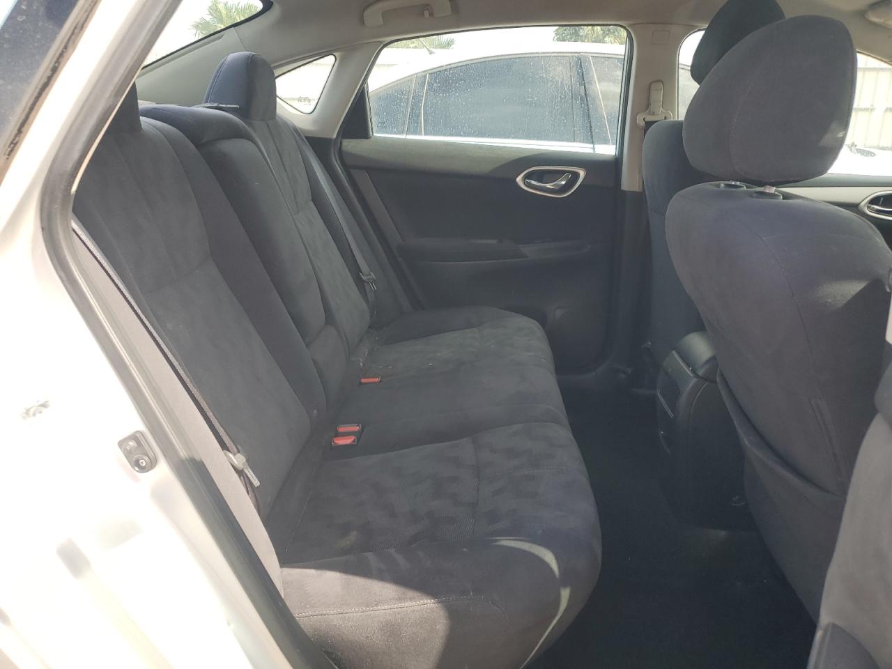 2013 Nissan Sentra - Image 10