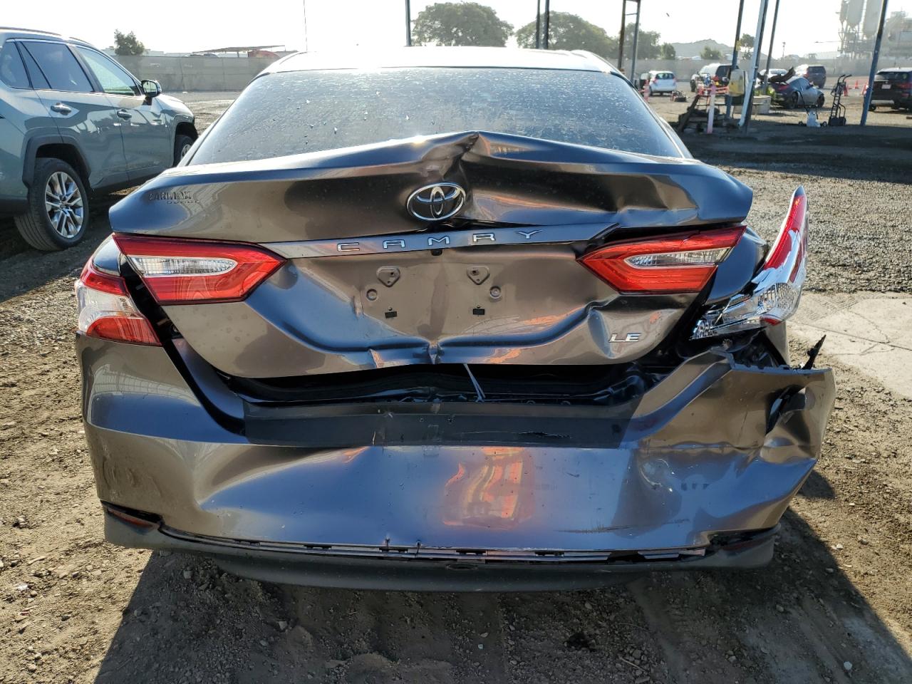 VIN 4T1B11HK5JU576352 2018 TOYOTA CAMRY no.6