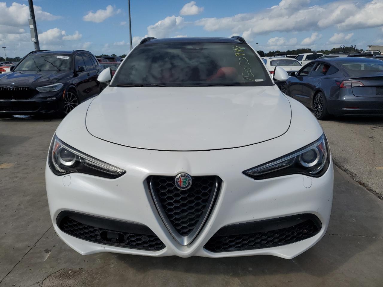 2018 Alfa Romeo Stelvio - Image 5