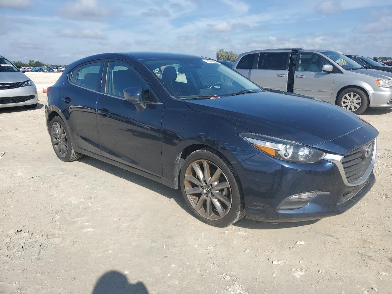 2018 Mazda 3 - Image 4