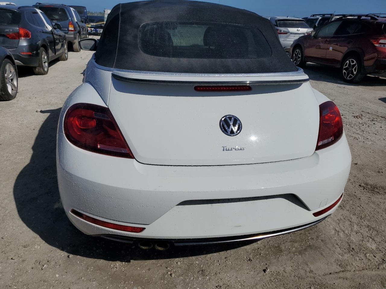 2018 Volkswagen Beetle S VIN: 3VW5DAAT8JM506549 Lot: 76162204