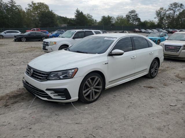 2017 Volkswagen Passat R-Line