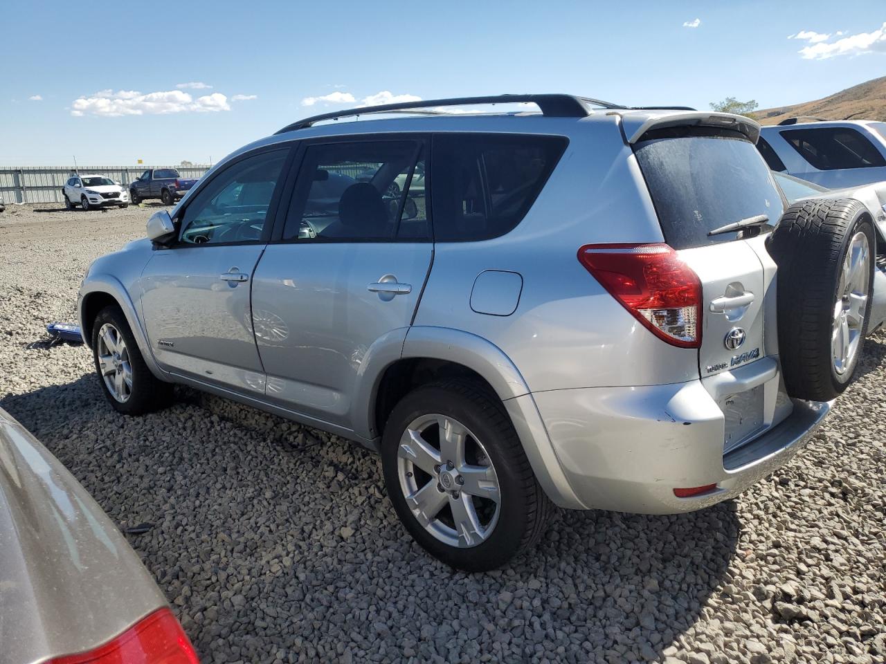 2006 Toyota RAV 4 - Image 2