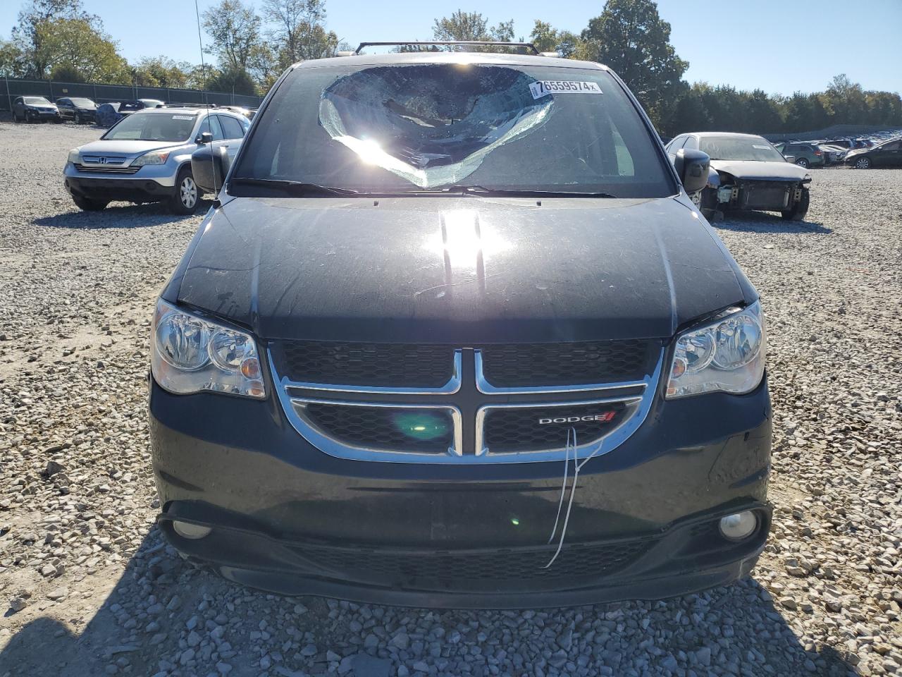 2019 Dodge Caravan - Image 5