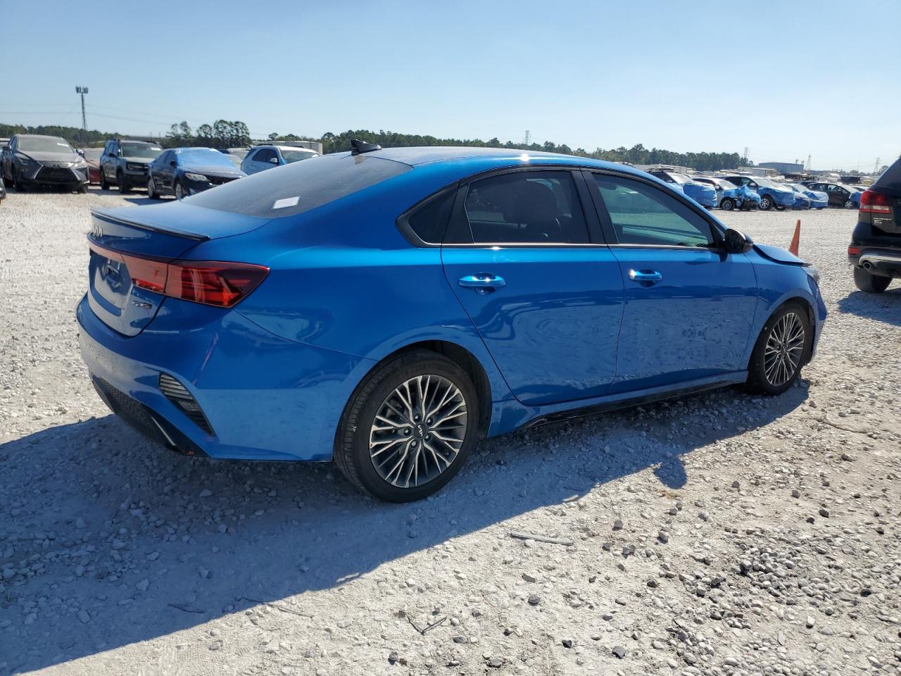 2023 Kia Forte - Image 3