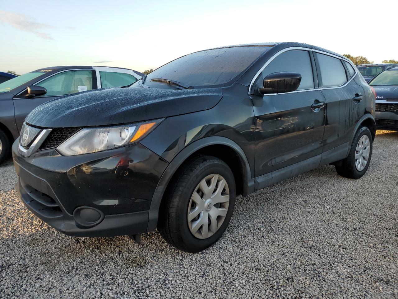 JN1BJ1CRXKW343844 2019 Nissan Rogue Sport S