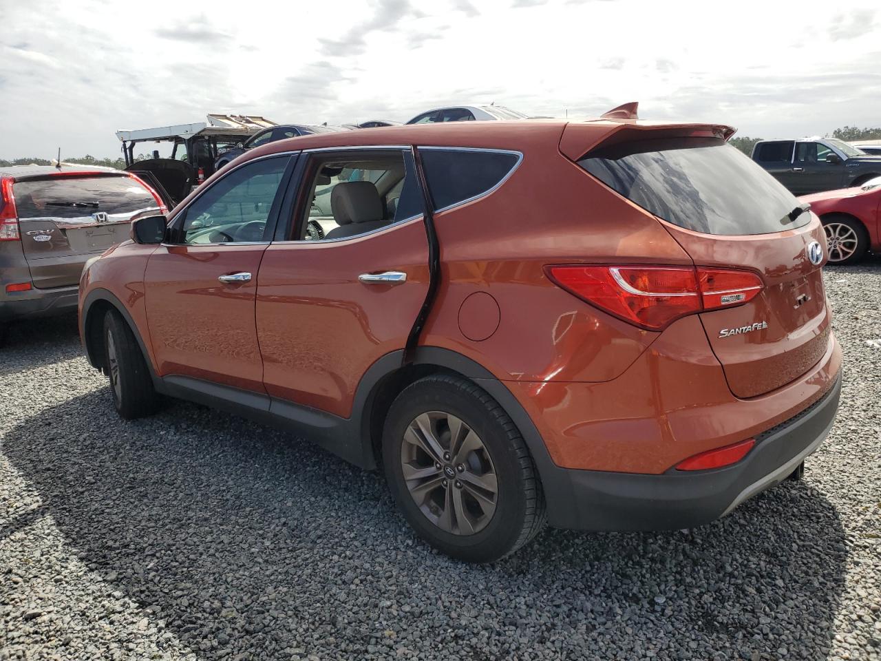 5XYZT3LB0FG253948 2015 HYUNDAI SANTA FE - Image 2