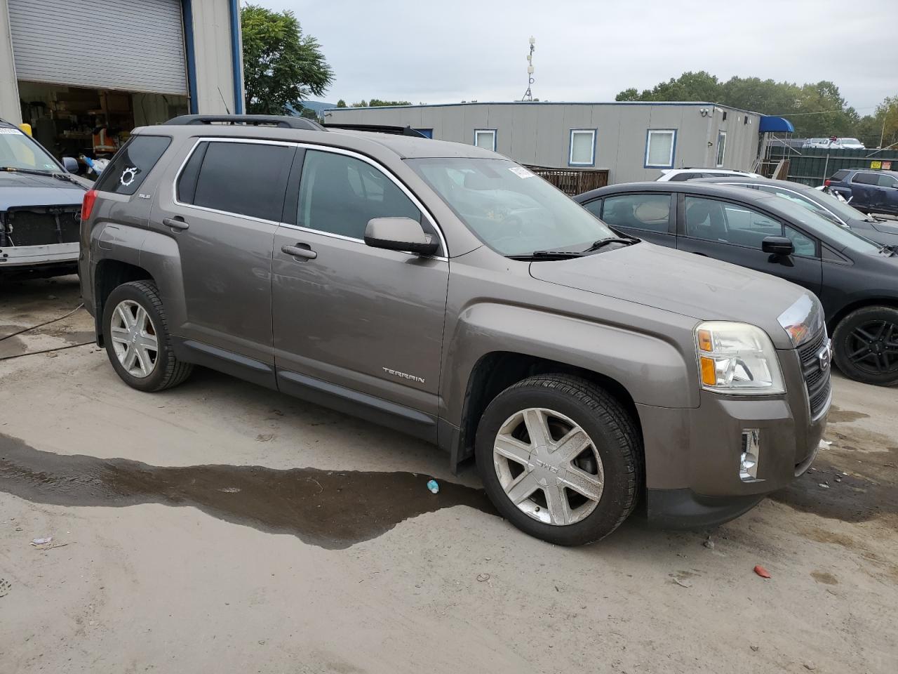 2011 GMC Terrain - Image 4