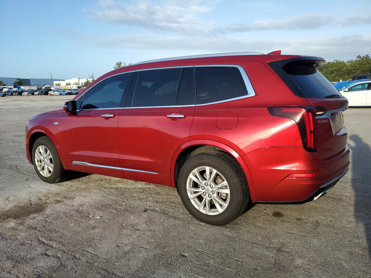 2021 Cadillac XT6 - Image 2