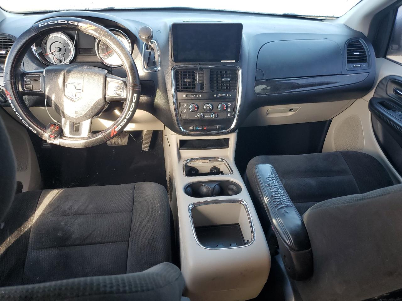 2016 Dodge Caravan - Image 8