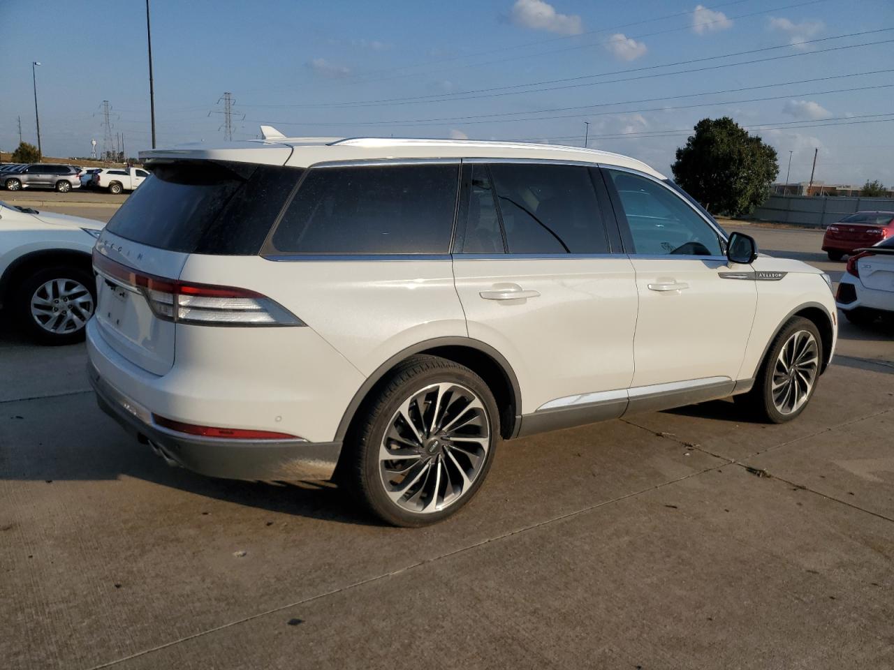 2020 Lincoln Aviator - Image 3